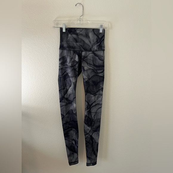 lululemon athletica Black white Patterned Leggings ‘39 - Picture 1 of 7